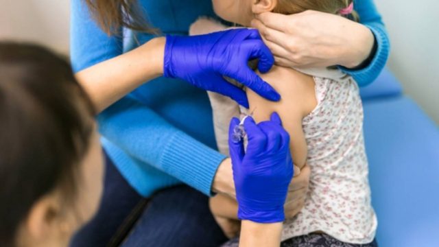 Κορωνοϊός: Τι θα γίνει στην Ελλάδα με τους εμβολιασμούς παιδιών – Οι έξι κρίσιμοι παράγοντες που θα σταθμίσει η επιτροπή