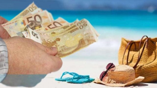 Επίδομα αδείας: Πότε πληρώνεται; Υπολογίστε το ποσό που δικαιούστε – Τι ισχύει για εργαζόμενους που βγήκαν σε αναστολή