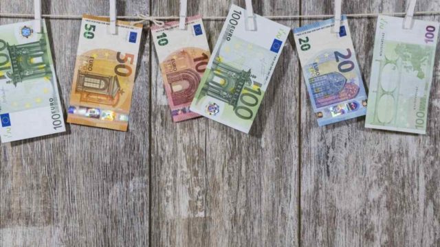 Επίδομα 534 ευρώ: Συνεχίζονται οι αναστολές και τον Ιούνιο – Πώς θα κάνετε «κούρεμα» χρεών