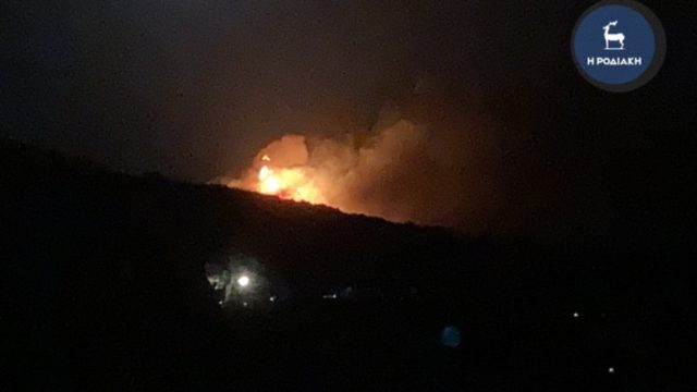 Μεγάλη φωτιά στην Κάρπαθο