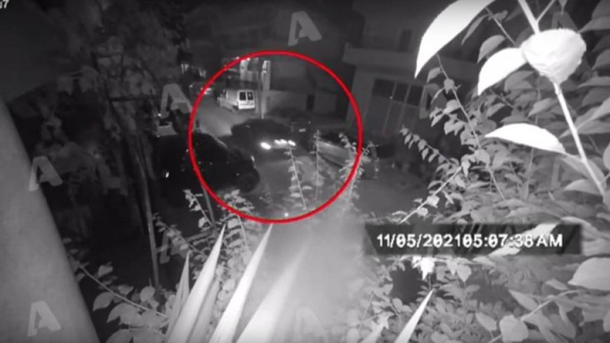 Έγκλημα στα Γλυκά Νερά: Δυσκολεύει η προσπάθεια να βρεθούν οι ένοχοι – Συγκλονίζει ο πρώτος αστυνομικός που μπήκε στο σπίτι