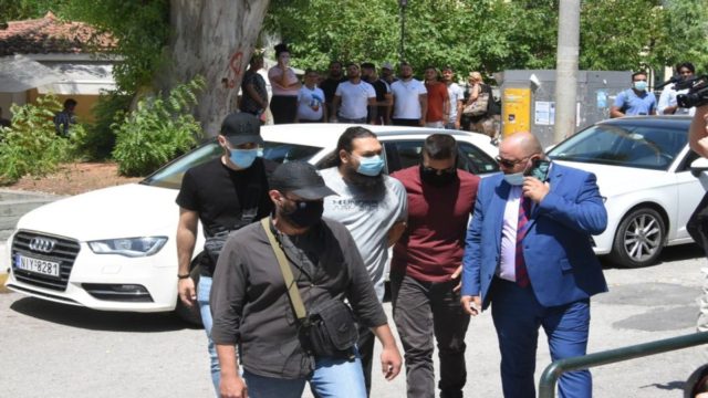 Βιτριόλι-Μονή Πετράκη: Την Τρίτη απολογείται ο ιερέας