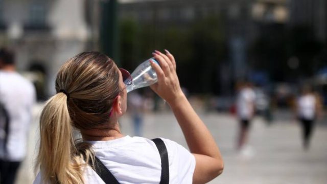 Καιρός: Έρχεται καύσωνας – Τους 44-45 βαθμούς θα αγγίξει ο υδράργυρος