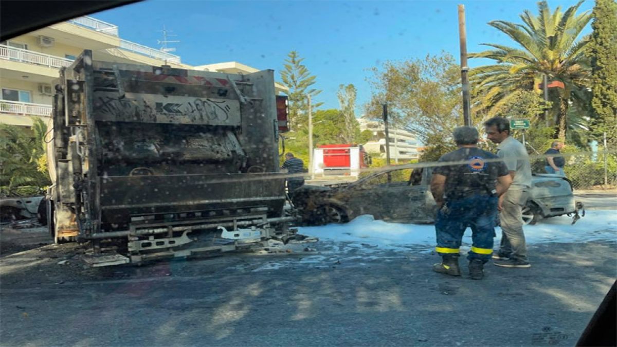 Τρομακτικό τροχαίο στο Καβούρι: Βίντεο από τη σύγκρουση του απορριμματοφόρου με ΙΧ