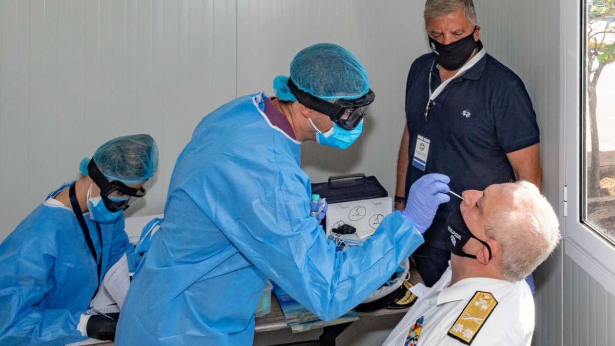 Κορωνοϊός: Ασταμάτητη η «πολιορκία» στην Αττική – Η ανησυχητική παραλλαγή με γράμμα του ελληνικού αλφάβητου