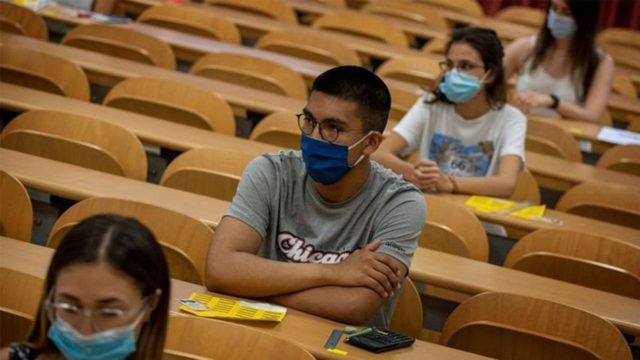 ΑΕΙ και φροντιστήρια: Πώς θα λειτουργήσουν – Τι θα ισχύσει με τα self tests
