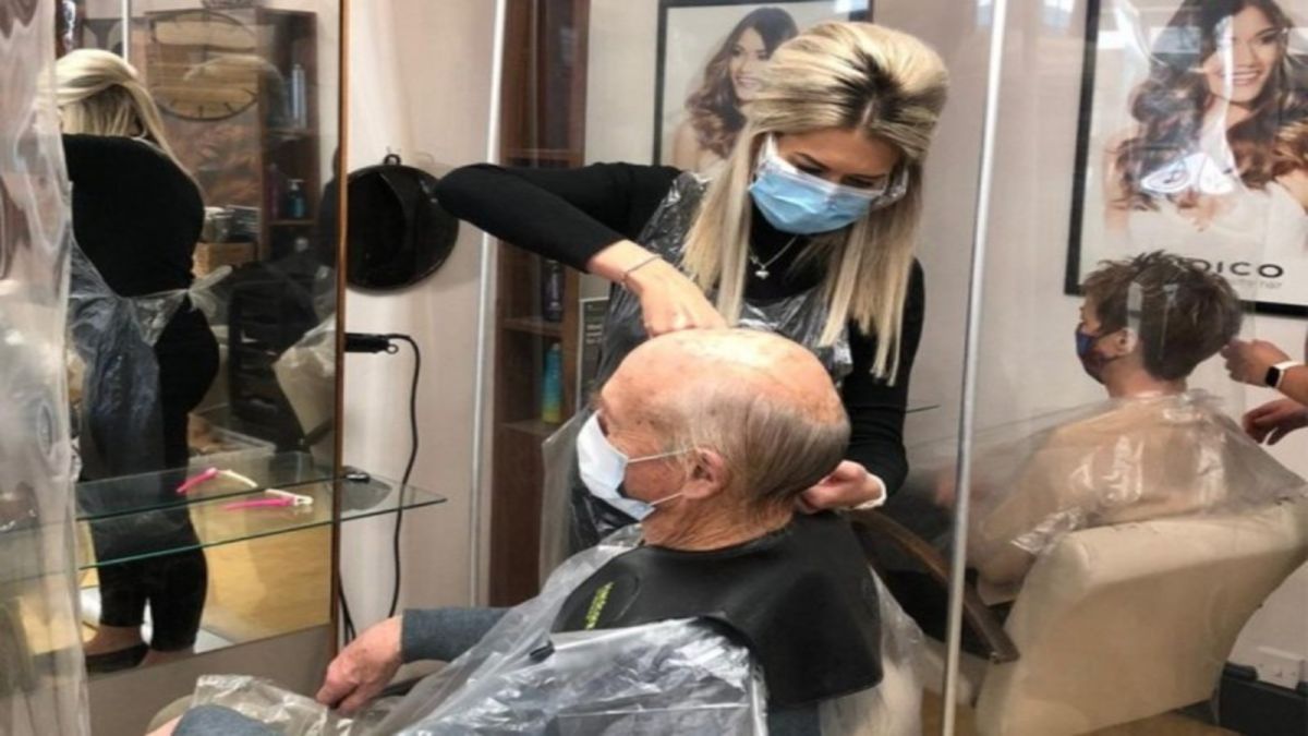 Πήγε για κούρεμα όταν όμως είδαν αυτό στο κεφάλι του έμειναν άφωνοι