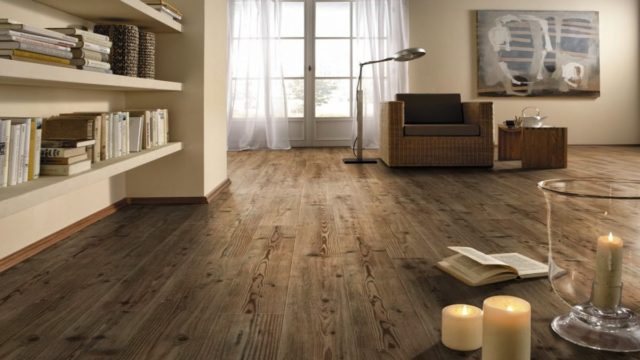 Πώς θα κάνω το ξύλινο πάτωμα να λάμπει – 4 εύκολα βήματα
