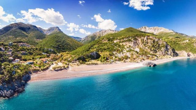 Εύβοια: 3 υπέροχες παραλίες που πρέπει να επισκεφτείτε οπωσδήποτε – Η μια μάλιστα διπλή!