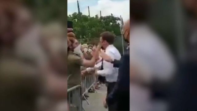 Σοκ στη Γαλλία: Νεαρός χαστούκισε τον Εμανουέλ Μακρόν – Η μέρα που ο Γάλλος πρόεδρος επιτέθηκε σε νοσοκόμα
