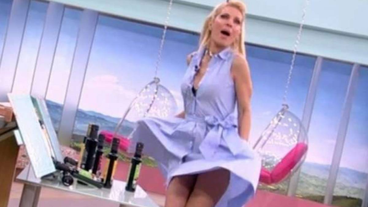 Το σέξι ατύχημα της Ελένης Μενεγάκη που αποδεικνύει ότι παραμένει η πιο hot Ελληνίδα! (ΦΩΤΟ)