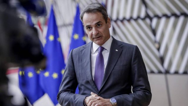 Μητσοτάκης: Κινδυνεύουν όσοι δεν εμβολιάζονται – Προνόμια για τους εμβολιασμένους