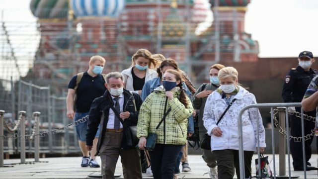 Γέμισε η Μόσχα με πλαστά πιστοποιητικά εμβολιασμού στη μαύρη αγορά – Οι καφετέριες δεν δέχονται ανεμβολίαστους