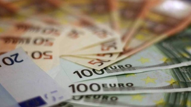Συντάξεις: Ποιοί παίρνουν αυξήσεις στις κύριες – Πότε ξεκινά η πληρωμή των αναδρομικών