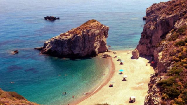 Kαλοκαίρι στα Κύθηρα: Στη μέση τριών Πελάγων, η γη των μυστικών – Ο νέος hot προορισμός