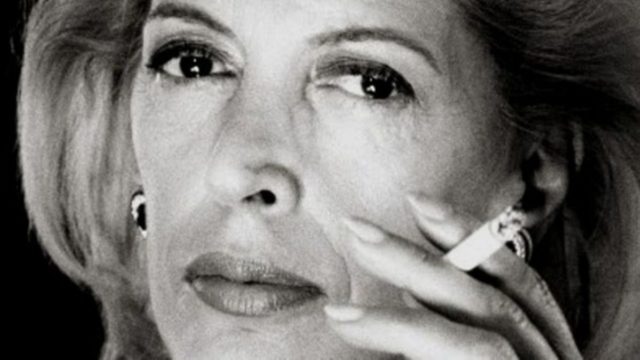 Η Ντίνα Κώνστα για την απόφαση της να μην κάνει παιδιά: «Έβλεπα τις άλλες κι έλεγα πώς σκλαβώνονται έτσι. Εμένα η φυλακή δεν μου πάει»
