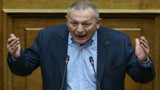 Απίστευτη ατάκα Παφίλη: «Οι μίσοι εδώ μέσα θα πεθάνετε αν δουλέψετε 78 ώρες σε εργοστάσια, καράβια ή οικοδομή»