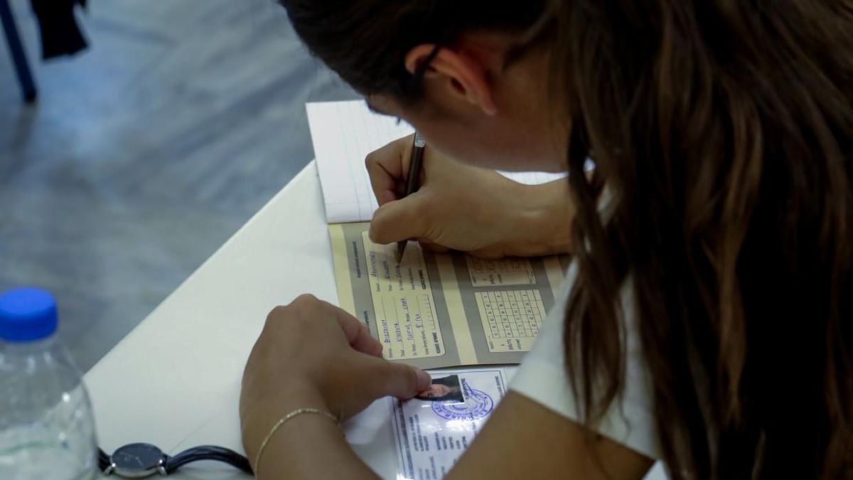 Πανελλαδικές 2021: Μέχρι πότε πρέπει να γίνει το πρώτο self test από τους υποψήφιους – Τι γίνεται σε περίπτωση κρούσματος