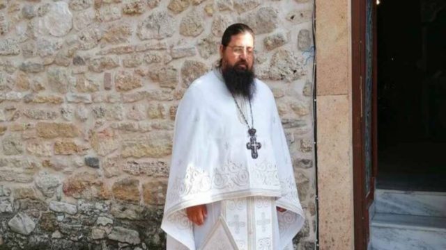Συγκίνηση: Ο πατέρας της 14χρονης Γωγούς ζήτησε να βοηθήσει την κόρη της Καρολάιν