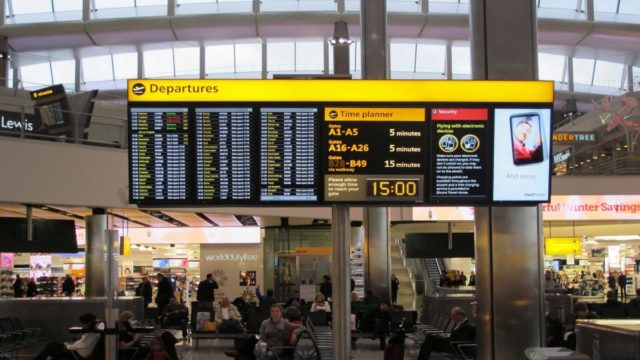 Νέα «πράσινη λίστα» από τη Βρετανία – Εκτός και πάλι η Ελλάδα – Ποιες χώρες μπήκαν