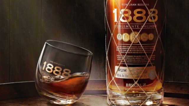 To super premium ρούμι Brugal 1888 παρουσιάζει τη hand crafted σοκολάτα του