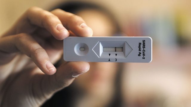 Ανατροπή με τα self tests: Αυτοί θα το δικαιούνται δωρεάν – Τι ισχύει για τους εμβολιασμένους