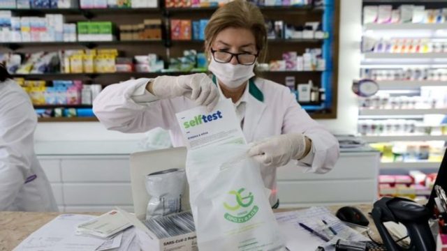 Self test: Σε ποιους κλάδους συνεχίζεται η διάθεση – Αρχίζει και πάλι η διανομή από τα φαρμακεία της Θεσσαλονίκης