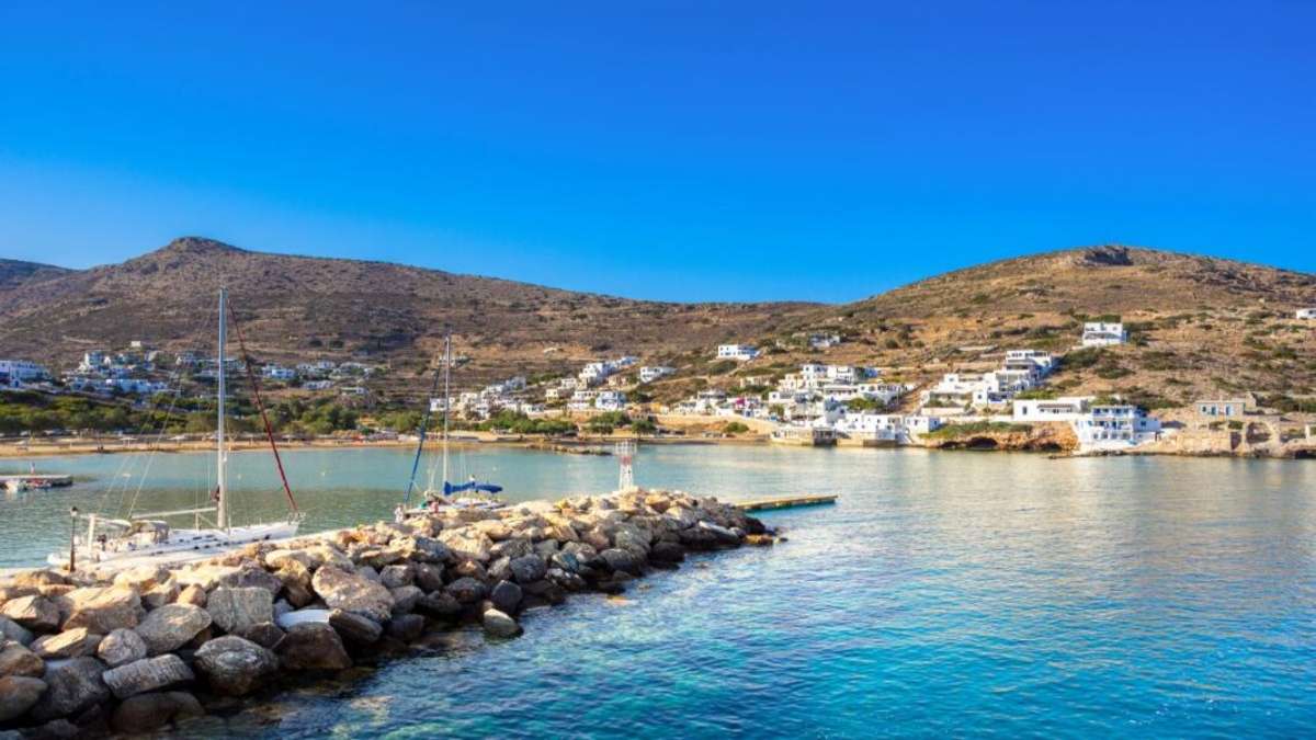 Ο Τάσος Δούσης αποκαλύπτει εννέα “κρυφούς” παραδείσους στην Ελλάδα – Ένας σε απόσταση αναπνοής από την Αθήνα!