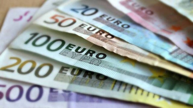 Συντάξεις: Ποιοι παίρνουν πριν από τα 62 – Αυτοί μένουν εκτός στα αναδρομικά