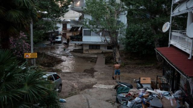 Συναγερμός στη Θεσσαλονίκη: Αναγνωρίστηκε ο νεκρός άνδρας που έχασε τη ζωή του από την κακοκαιρία
