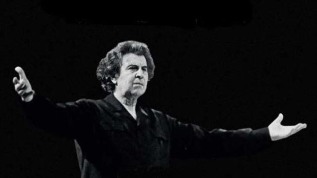 Μίκης Θεοδωράκης: Γενέθλια για τον σπουδαίο συνθέτη – Έκλεισε τα 96