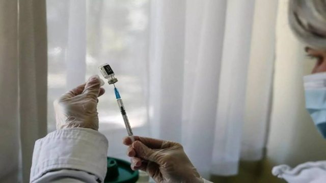 «Τι θα μου συμβεί με το εμβόλιο μετά από 4 χρόνια;»
