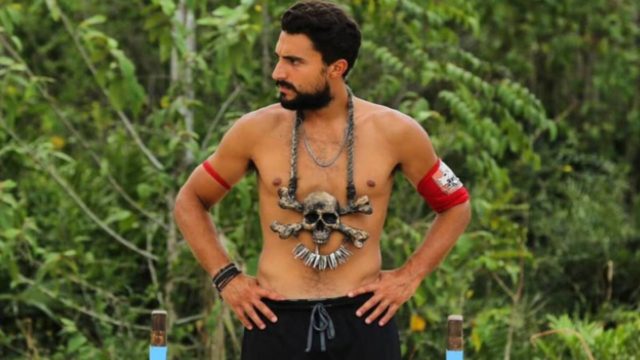Survivor spoiler: Ποια Μαριαλένα; Βυθισμένος στα χρέη ο Σάκης Κατσούλης – Μπήκε στο Survivor και έλυσε τα χέρια του!