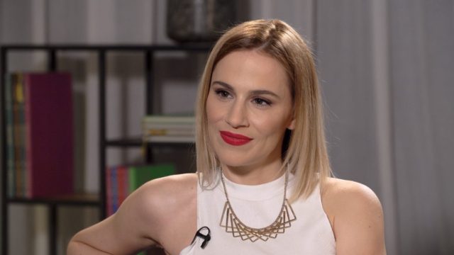 Νάντια Μπουλέ: Το έριξε στον χορό στον 9ο μήνα της εγκυμοσύνης της