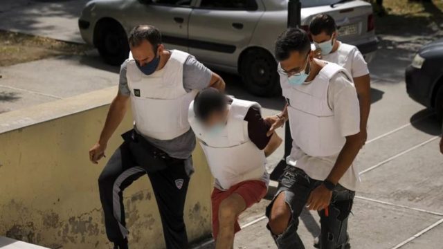Έγκλημα στη Δάφνη: Ποινική δίωξη κατά του συζυγοκτόνου για ανθρωποκτονία από δόλο – Τι δήλωσε στον εισαγγελέα