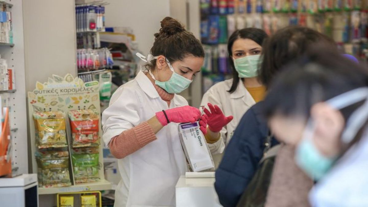 Κορωνοϊός: Υποχρεωτικά δύο τεστ την εβδομάδα για μη εμβολιασμένους εργαζόμενους
