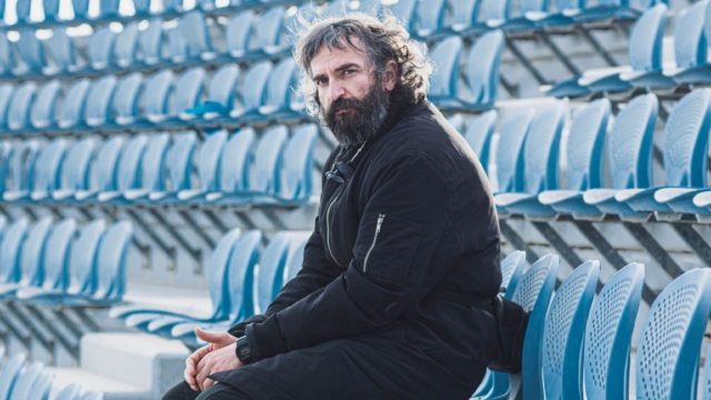 Άρης Σερβετάλης: «Ξεκίνησα να πιστεύω στο Θεό σε μία πολύ δύσκολη στιγμή της ζωής μου»