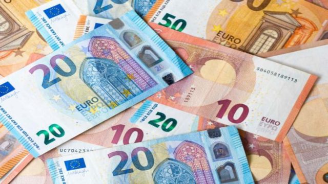 Μπαράζ πληρωμών από e-ΕΦΚΑ, ΟΑΕΔ και ΟΠΕΚΑ – Πότε θα δουν χρήματα στους λογαριασμούς τους οι δικαιούχοι