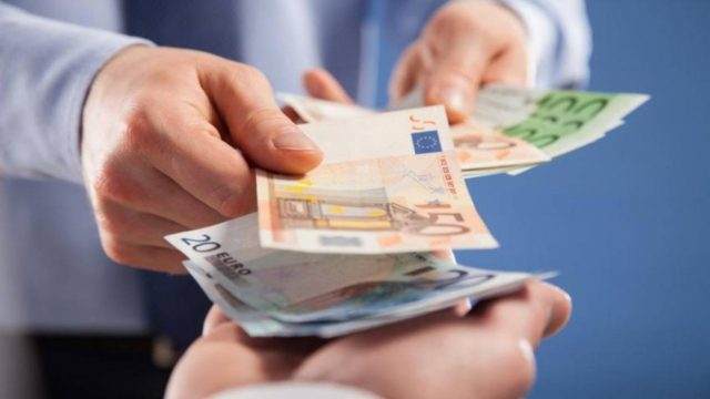 Ρατσισμός: Τέλος επιδόματα και οικονομική στήριξη σε ανεμβολίαστους!