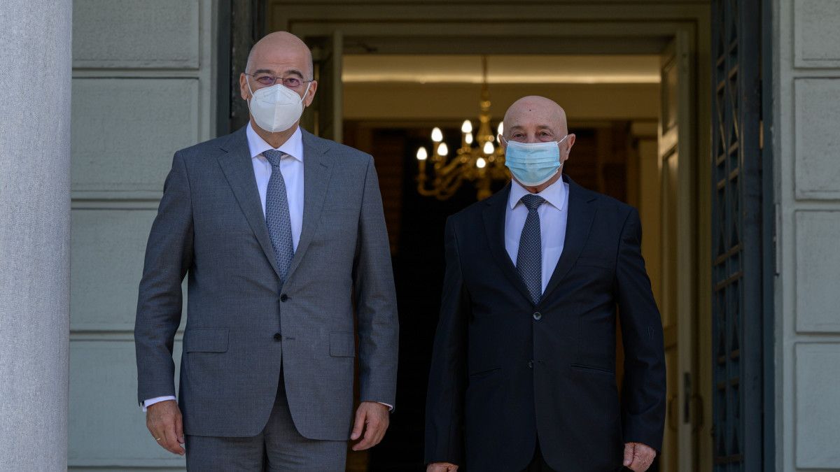 Συνάντηση Δένδια με τον πρόεδρο της λιβυκής Βουλής: Άκυρα τα μνημόνια Τουρκίας – Σάρατζ