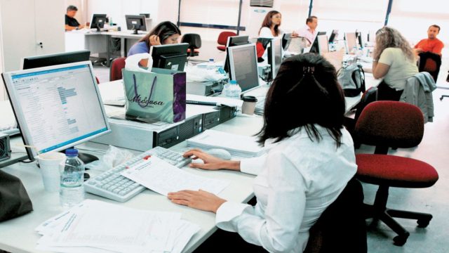Από σήμερα οι προσλήψεις μέσω του προγράμματος των 100.000 θέσεων εργασίας