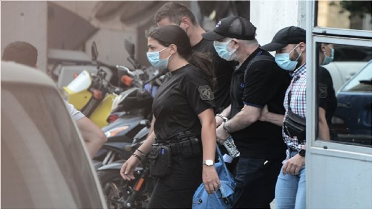 Πέτρος Φιλιππίδης: Οι 12 ώρες θρίλερ στα δικαστήρια – Τα κλάμματα και το «θα πεθάνουμε μαζί»