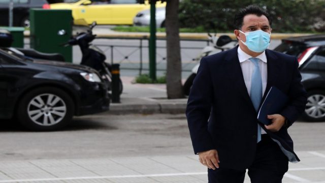 Γεωργιάδης: Διαψεύδει το σενάριο lockdown – «Όποια επιχείρηση διαφωνεί ας γίνει μεικτή»