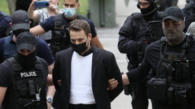 «Βόμβα» για τα Γλυκά Νερά: Οι γονείς της Καρολάιν γνωρίζουν τις παρανομίες του Μπάμπη Αναγνωστόπουλου!