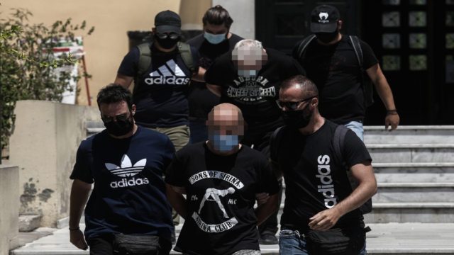 Νέες αποκαλύψεις για την 19χρονη στην Ηλιούπολη: Την απειλούσε με όπλο – Αναζητείται συνεργός