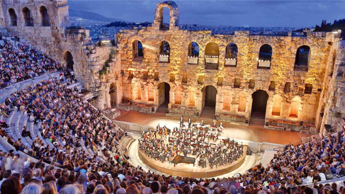 Αττική: Το πρόγραμμα των συναυλιών και των θεατρικών παραστάσεων για τον Αύγουστο
