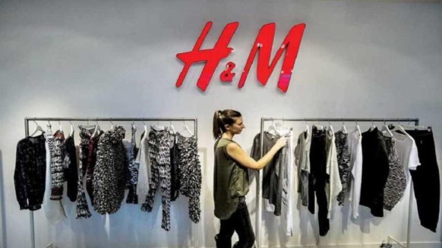H&M: Βρήκαμε το φόρεμα που δεν θα βγάζεις από πάνω σου! – Στοιχίζει μόνο 19.99 €