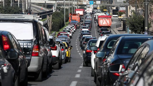 Κίνηση στην Αλεξάνδρας από εκτροπή οχήματος – Μποτιλιάρισμα στην Αθηνών – Λαμίας