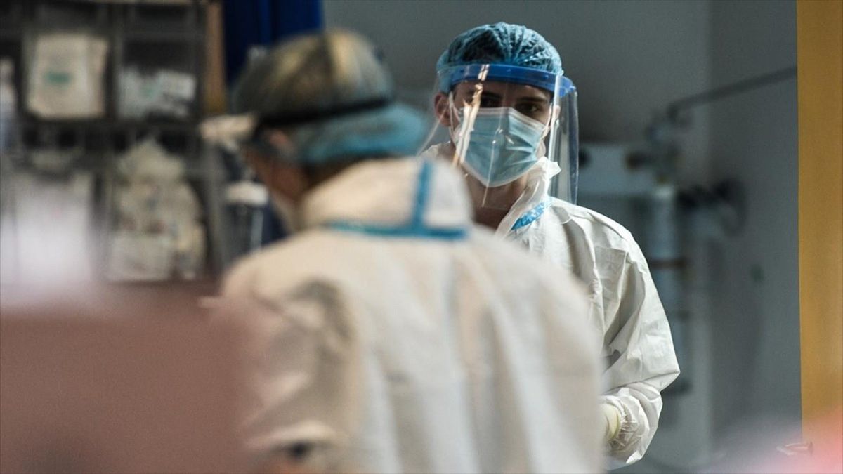 Κρούσματα: 336 νέες μολύνσεις στην Αττική – Σταθερά υψηλά Ηράκλειο και Ρέθυμνο