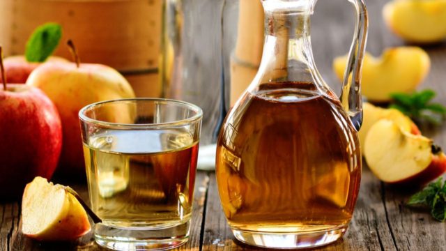 Τι θα συμβεί στο σώμα σας αν πίνετε κάθε μέρα ξύδι – Προσοχή πάντα με νερό!